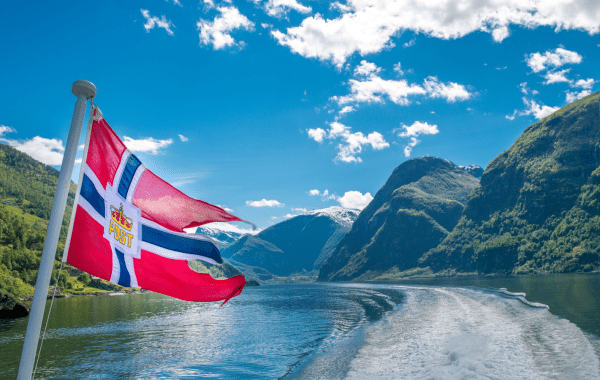 10 best things to do in Norway in bus rental in Norway trip