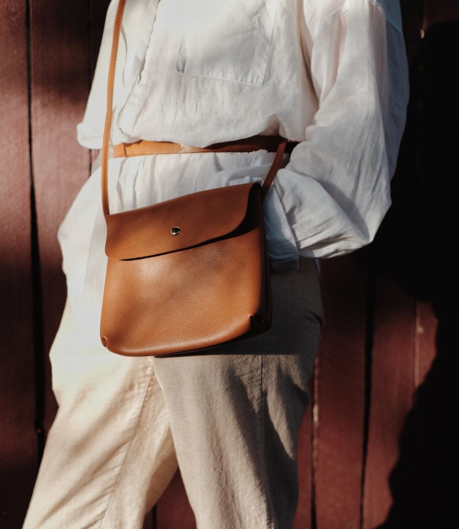 The crossbody bag remains a timeless favorite for travelers.