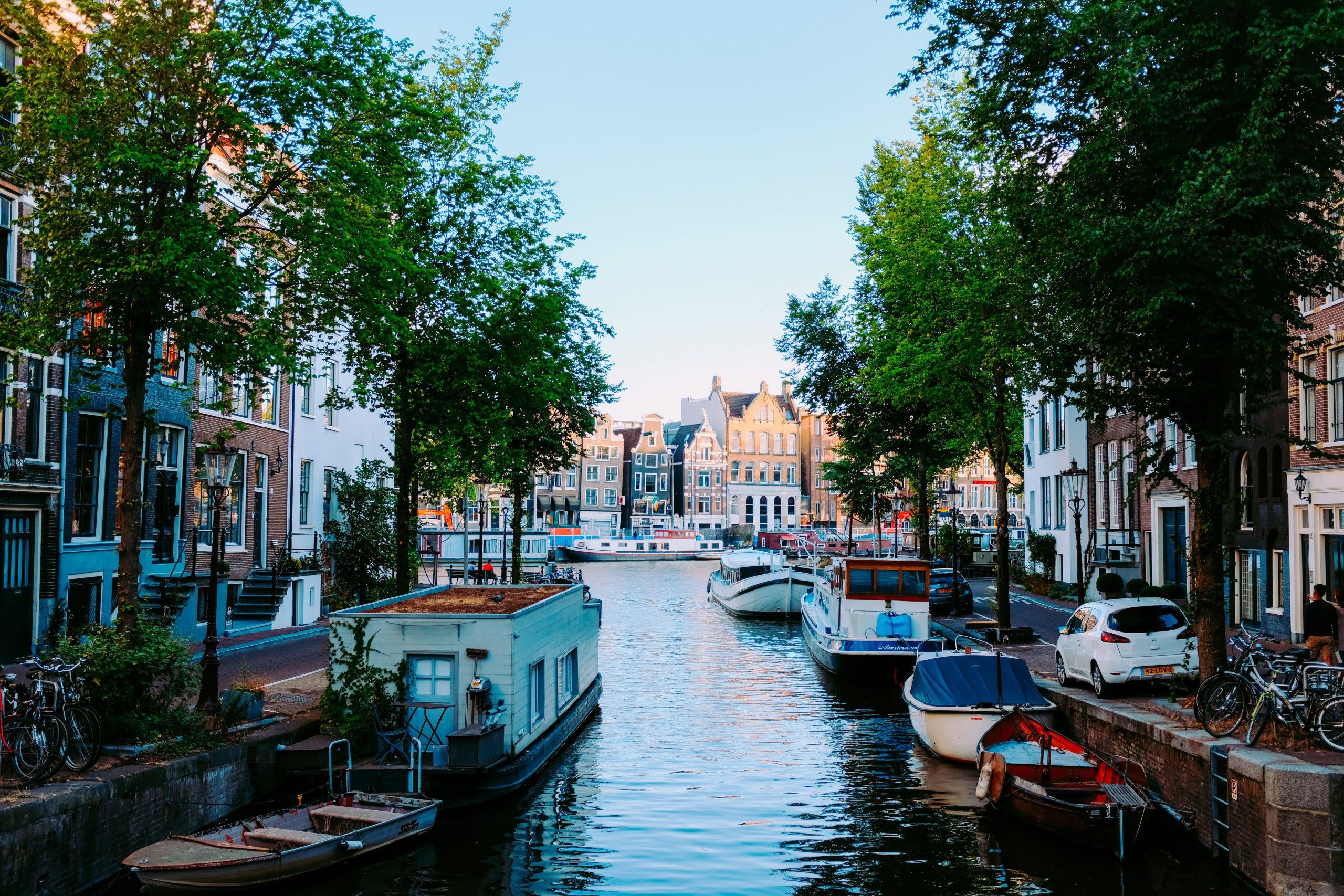 Discover the Canals of Amsterdam