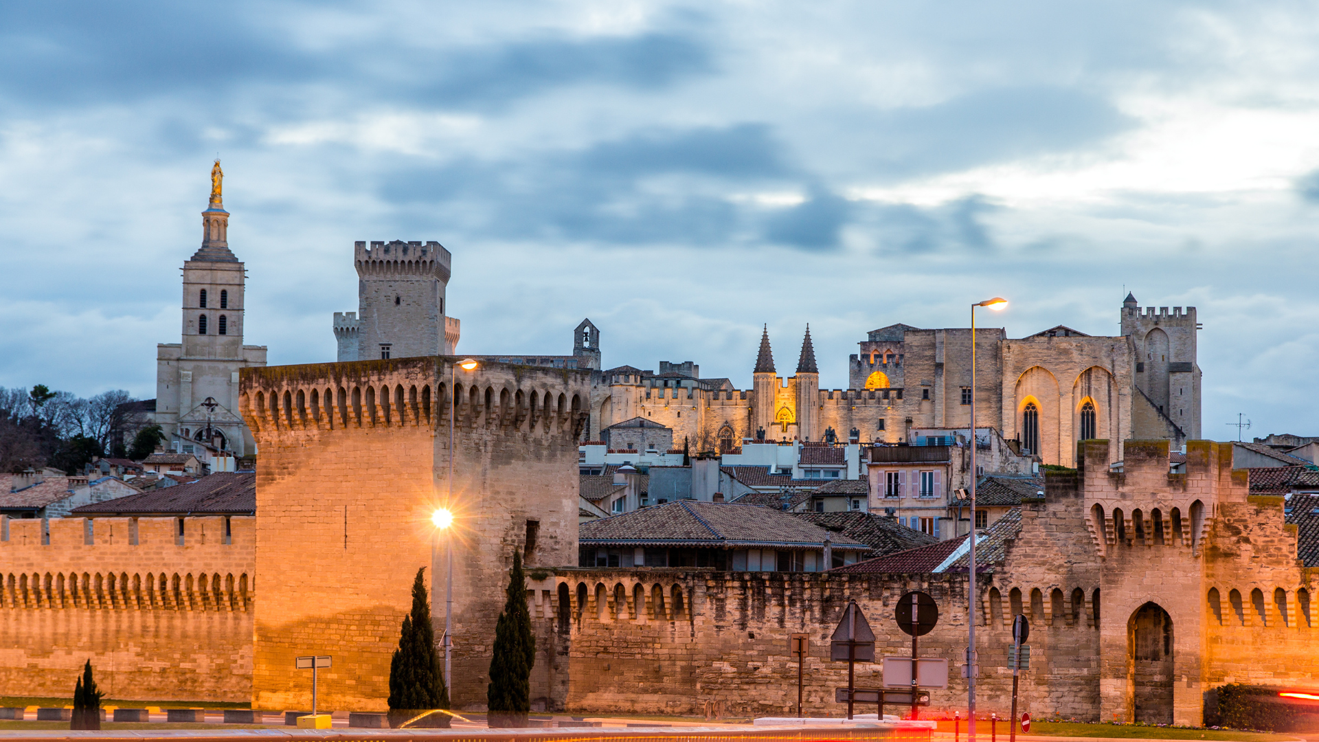 Visit Avignon's old town