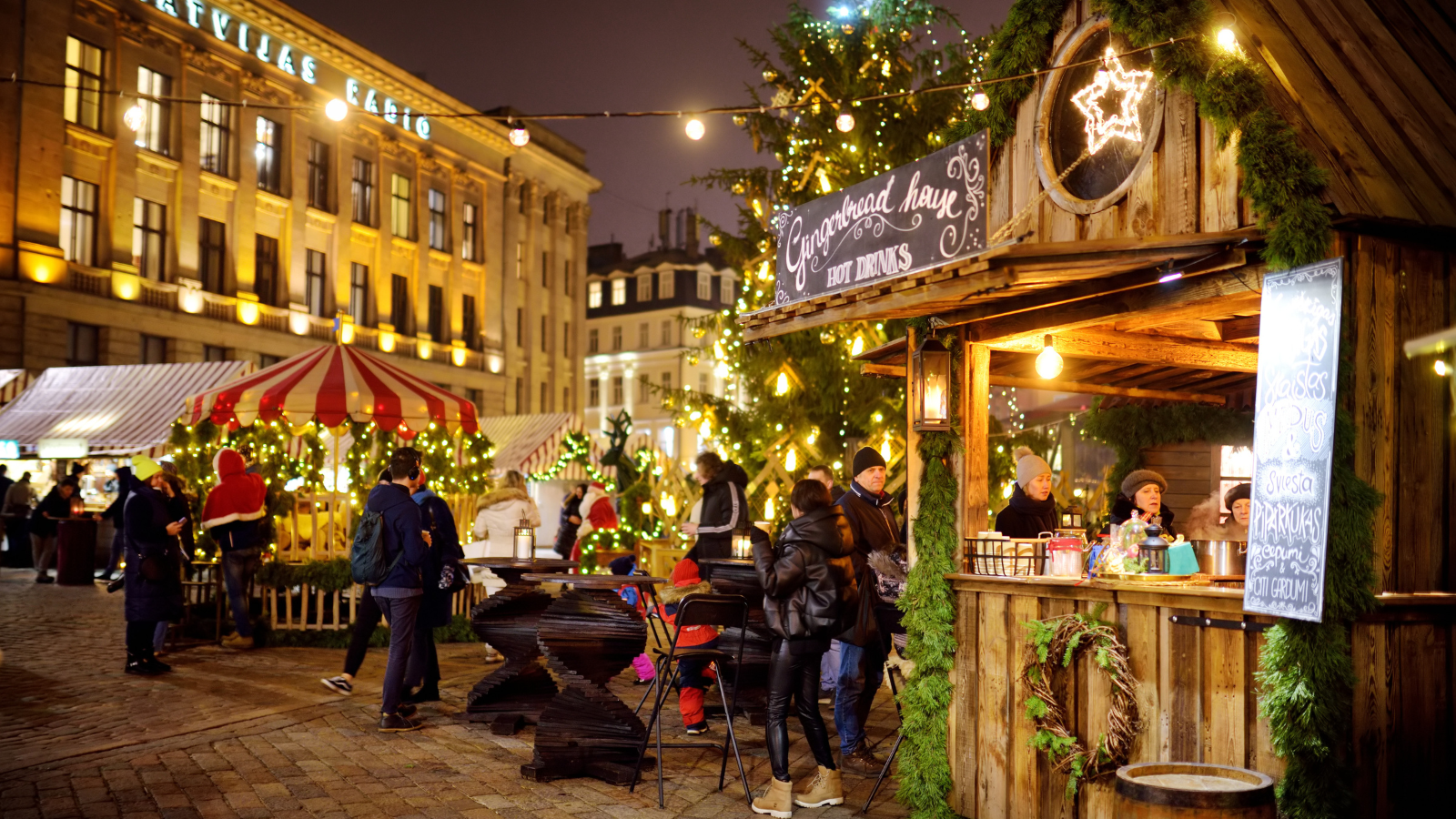 Travel to France in 4 seasons trip in winter - Christmas markets