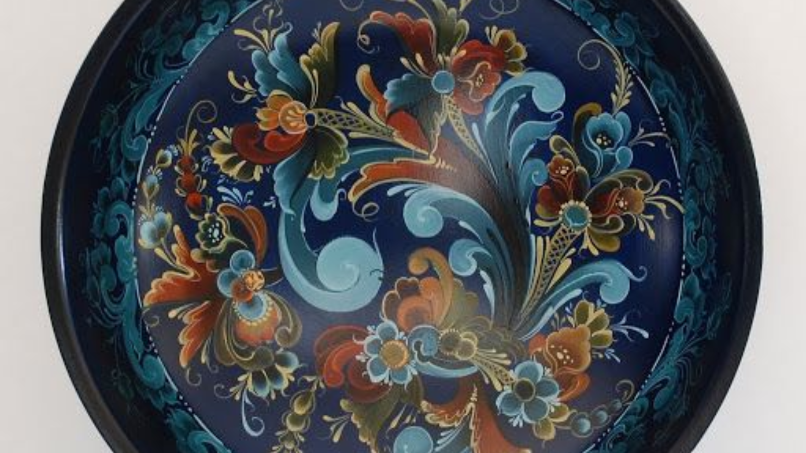 Rosemaling Art - gifts from coach rental in Norway