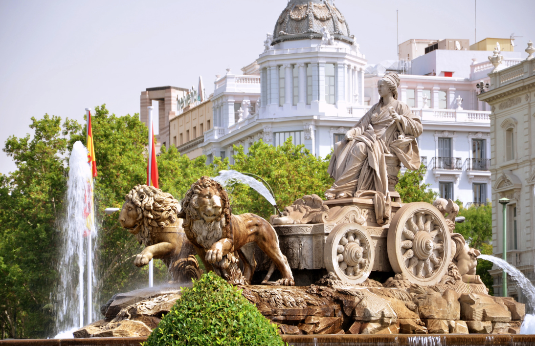 Cibeles Fountain on plaza de Cibeles